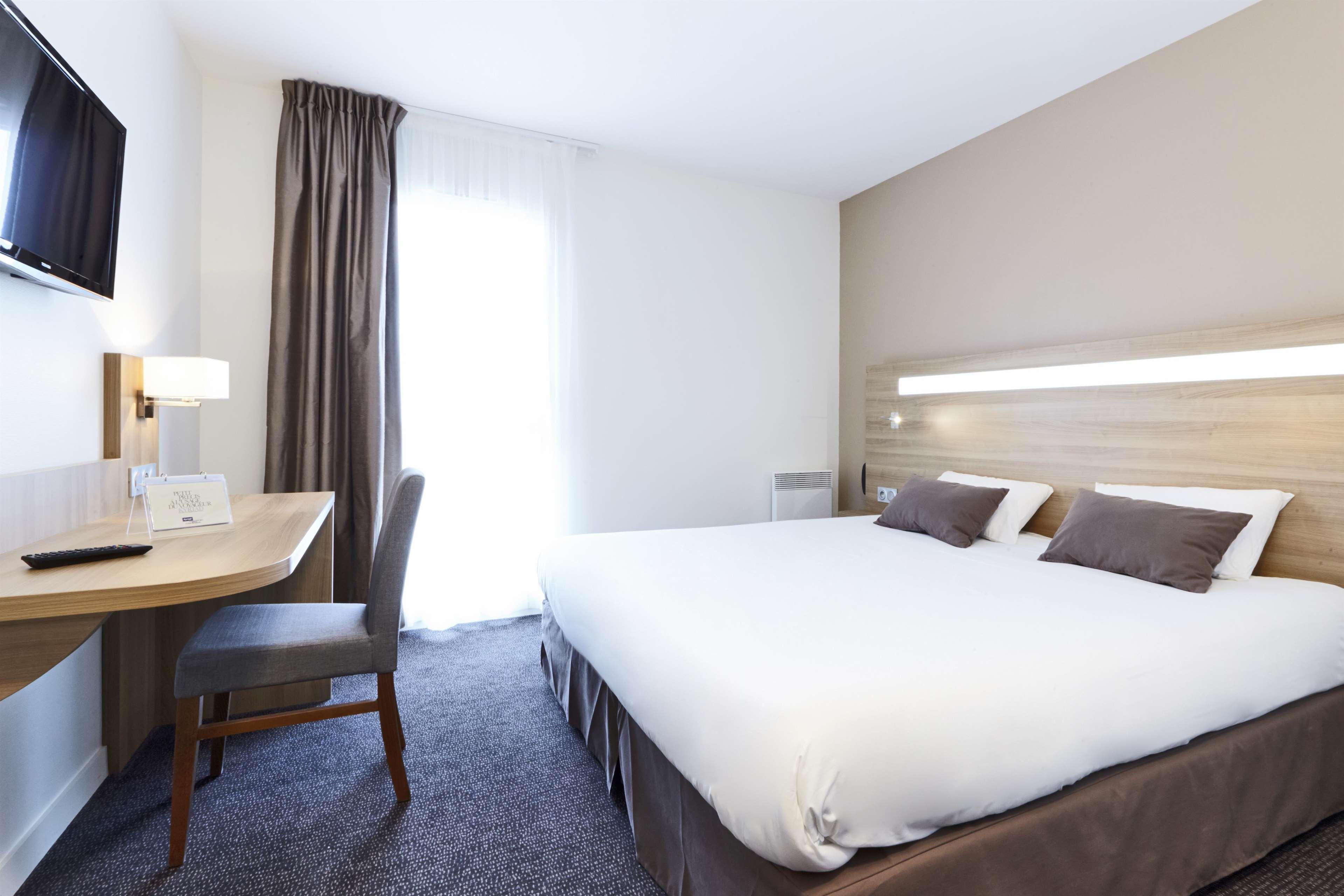 Kyriad Hotel Laval Dış mekan fotoğraf