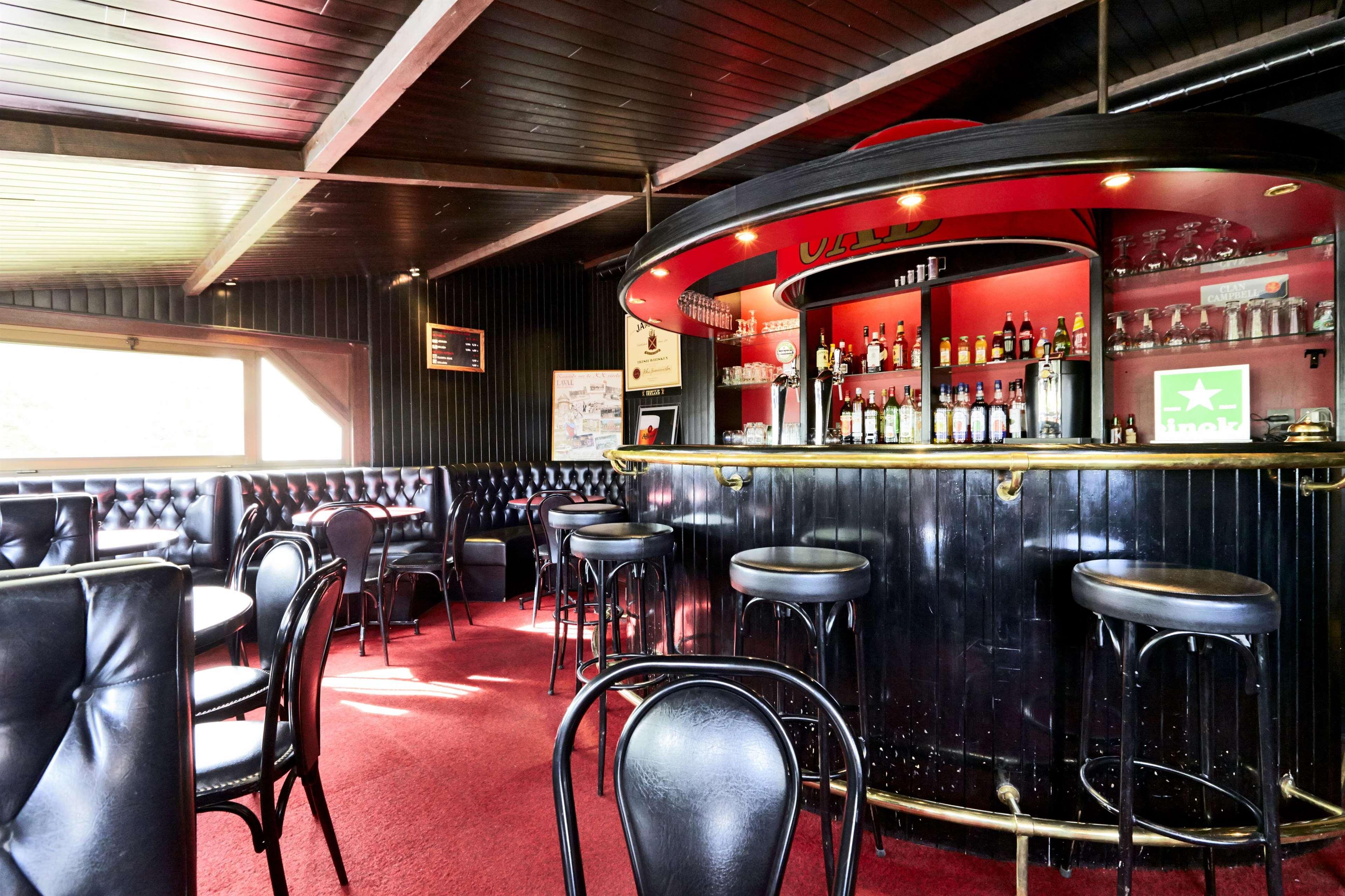 Kyriad Hotel Laval Dış mekan fotoğraf